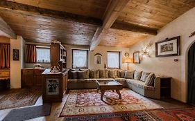 Cesa Linda By Ama Val Di Fassa